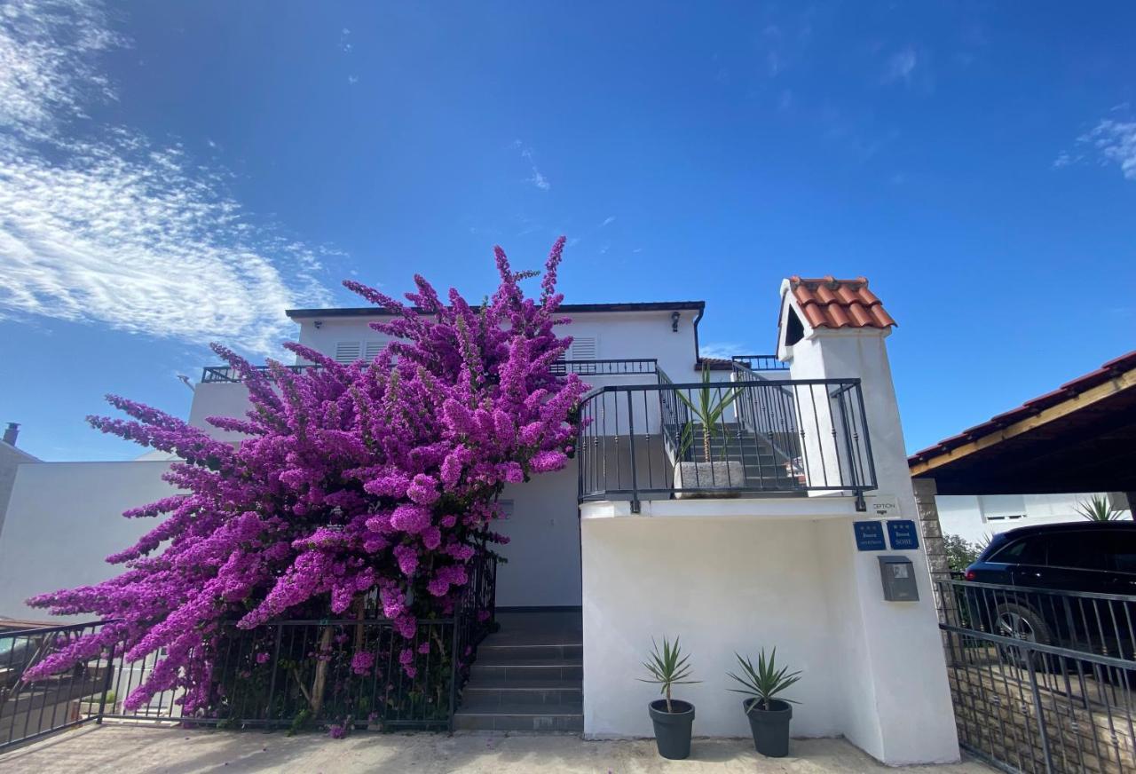 Guesthouse Dvoshko Hvar Town Exterior foto